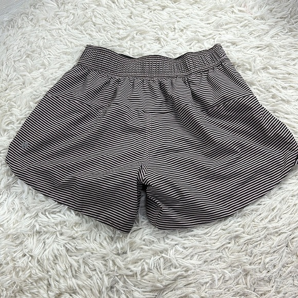 Lululemon Go The Distance Short Mini Pop Stripe Printed Mink Berry Black / Heath - Picture 3 of 7